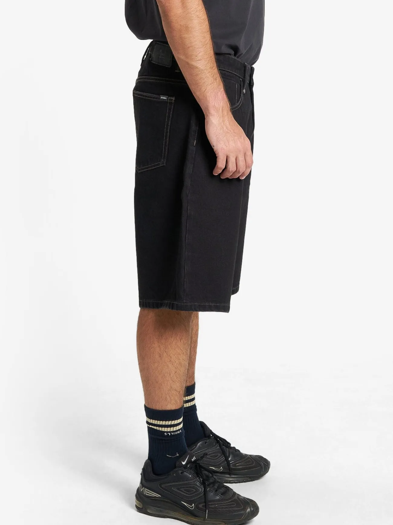 Online Thrills Big Slacker Denim Short - Black Rinse BlackRinse