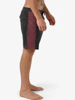 Clearance Thrills Distortion Boardshort - Black