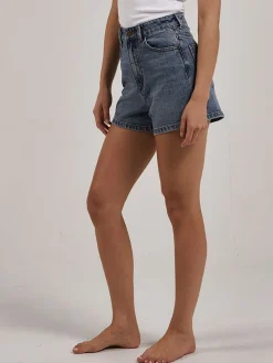 Outlet Thrills Erica Short - Weathered Blue WeatheredBlue