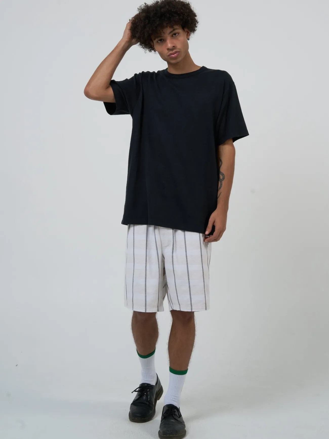 Online Thrills Hemp Embro Lightweight Merch Fit Tee - Black